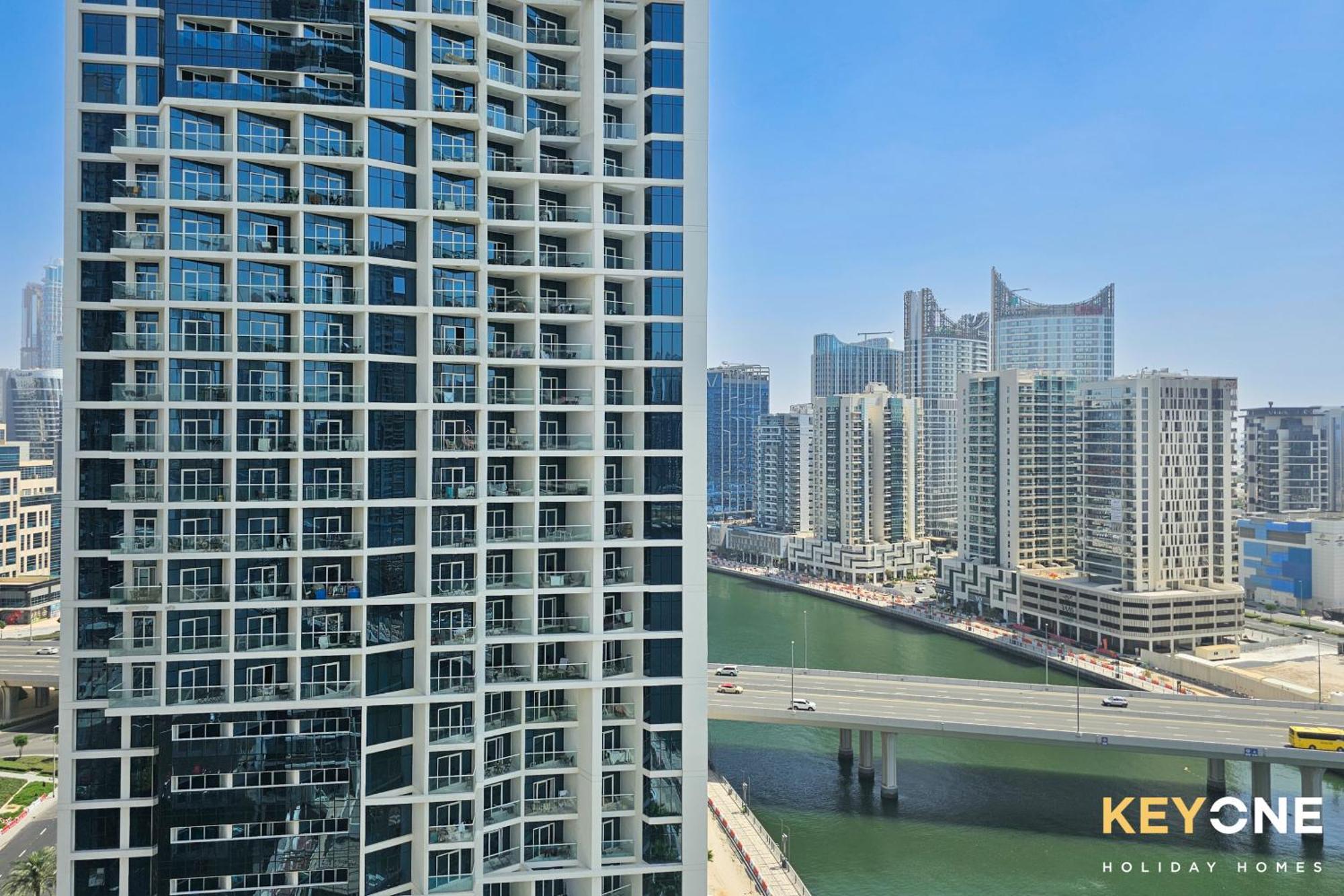 Sleek Studio In Prive With Stunning Canal View دبي المظهر الخارجي الصورة