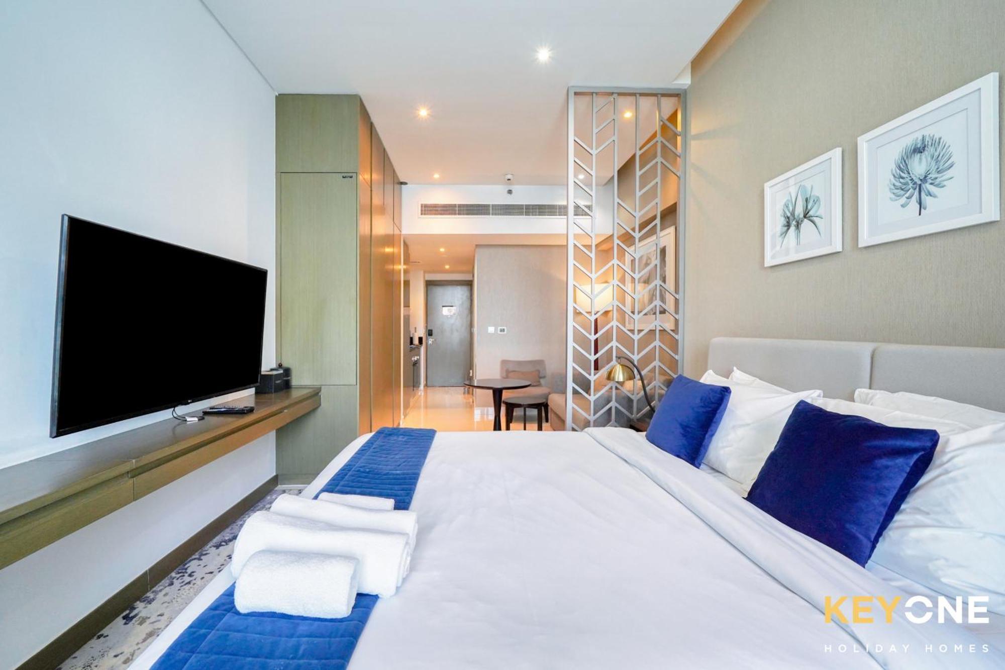 Sleek Studio In Prive With Stunning Canal View دبي المظهر الخارجي الصورة