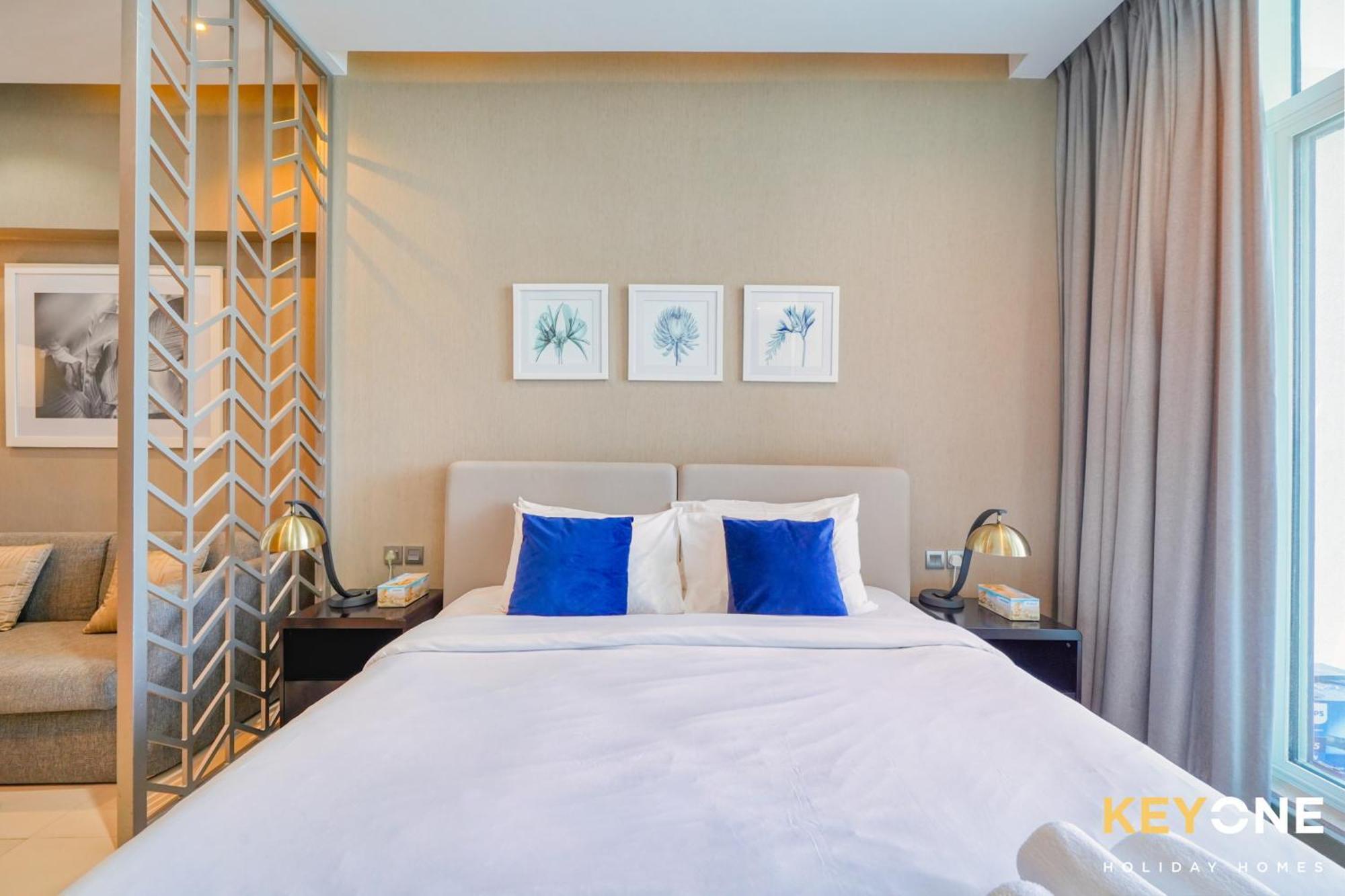Sleek Studio In Prive With Stunning Canal View دبي المظهر الخارجي الصورة
