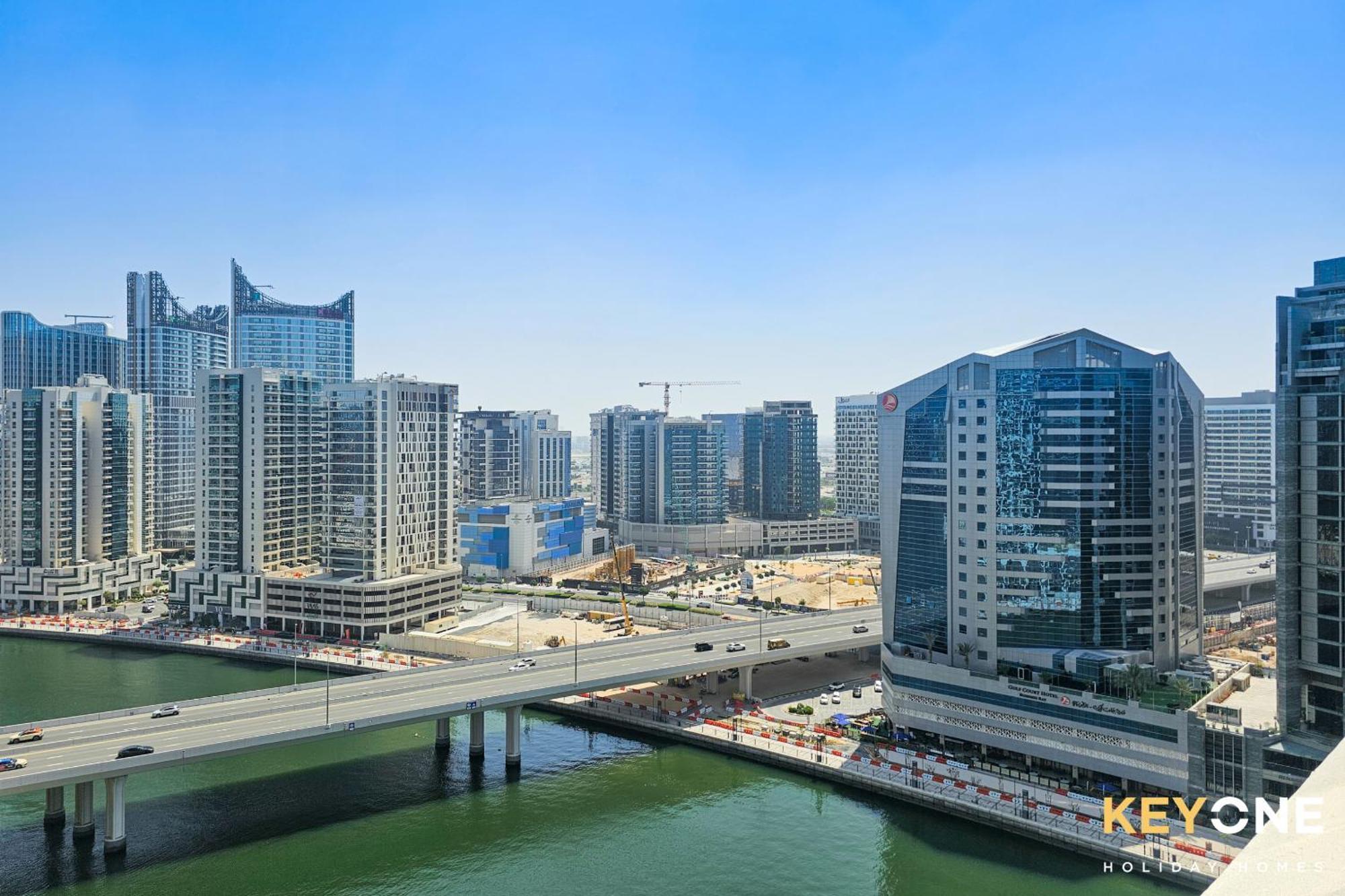 Sleek Studio In Prive With Stunning Canal View دبي المظهر الخارجي الصورة